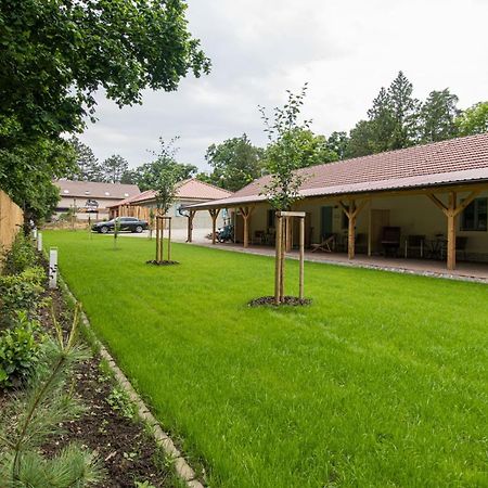 Apartmany Uprostred Zelene Lednice Exterior foto