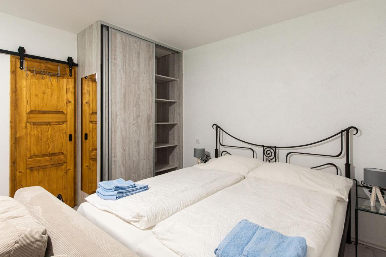 Apartmany Uprostred Zelene Lednice Exterior foto