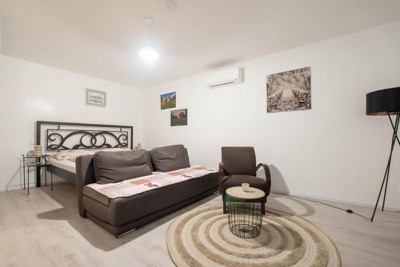 Apartmany Uprostred Zelene Lednice Exterior foto