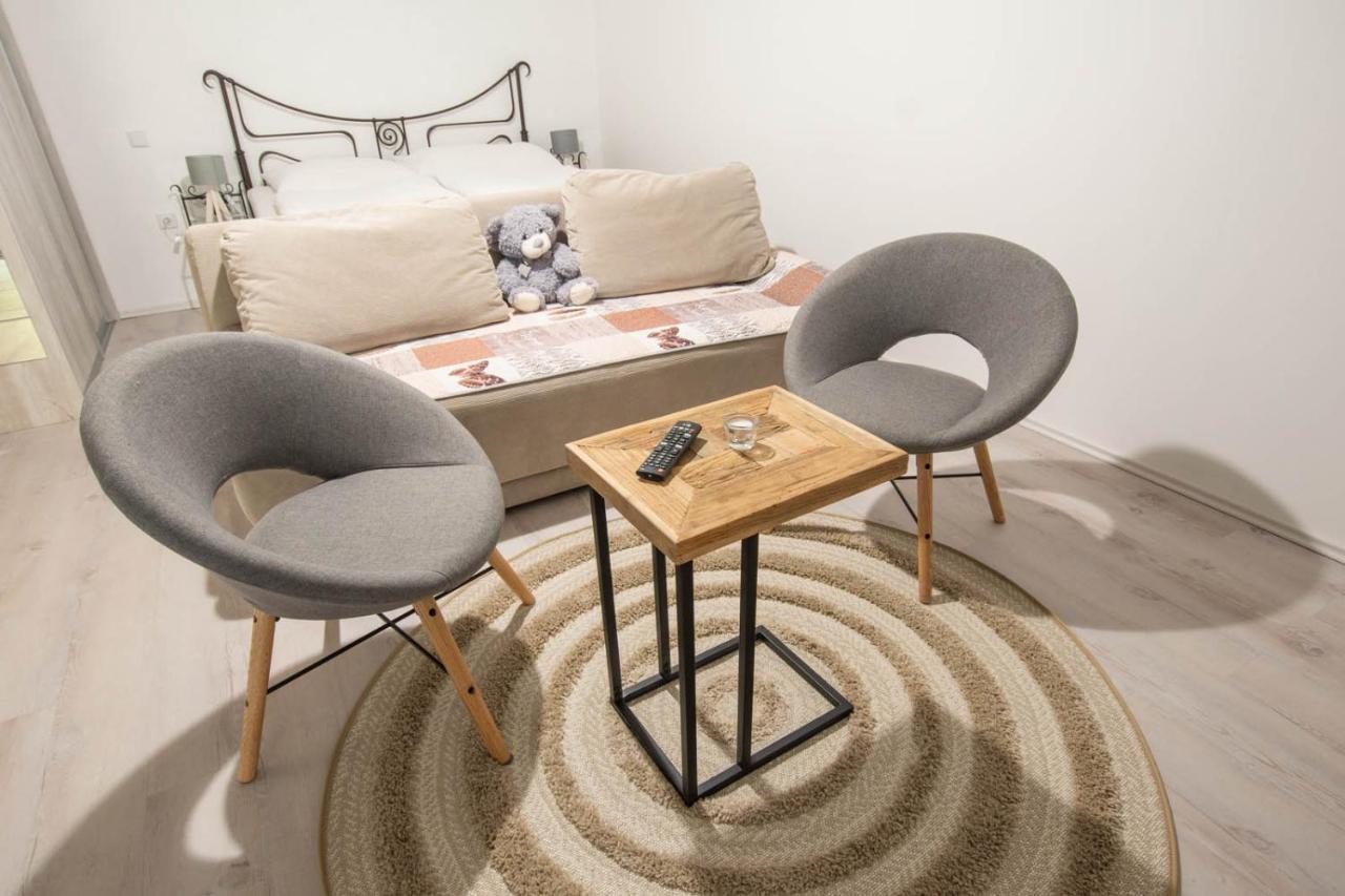 Apartmany Uprostred Zelene Lednice Exterior foto
